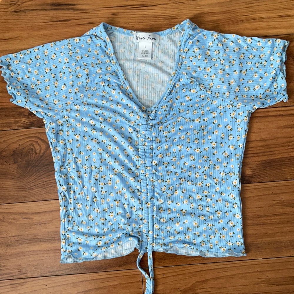 Girls daisy print White Fawn top. Size L